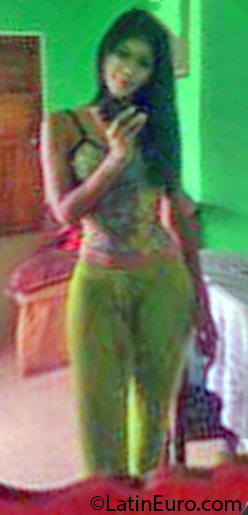 Date this lovely Venezuela girl Marian from Caracas VE3082