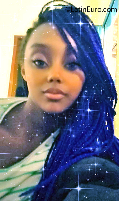 Date this tall Brazil girl Ana from Paracatu BR11098