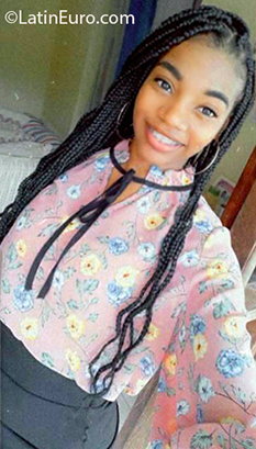 Date this delightful Dominican Republic girl Vitali from Santo Domingo DO37772