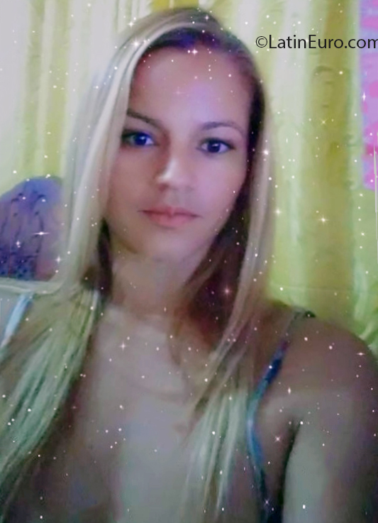 Date this charming Venezuela girl Clenelly from Maracaibo VE3091