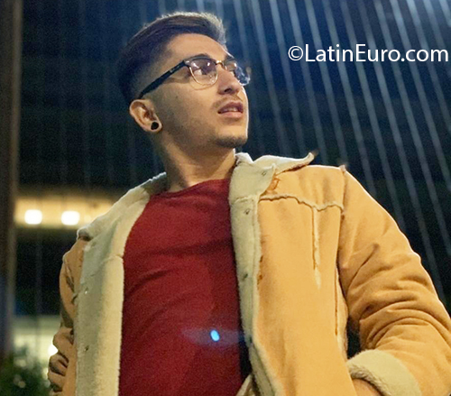 Date this voluptuous Colombia man David from Bogota CO27058