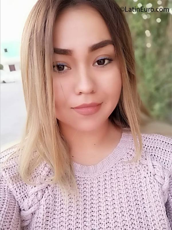 Date this tall Mexico girl Didad from Cabo San Lucas MX1806