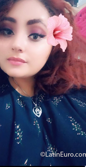 Date this beautiful El Salvador girl Jazmin from San Salvador SV109