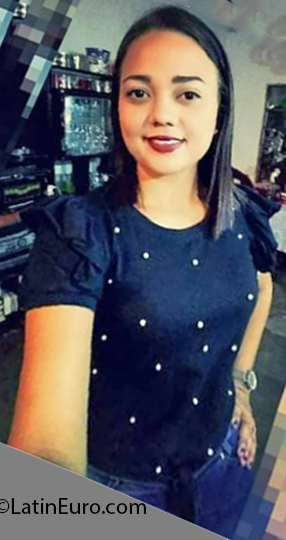 Date this gorgeous Colombia girl Sari from Barranquilla CO27077