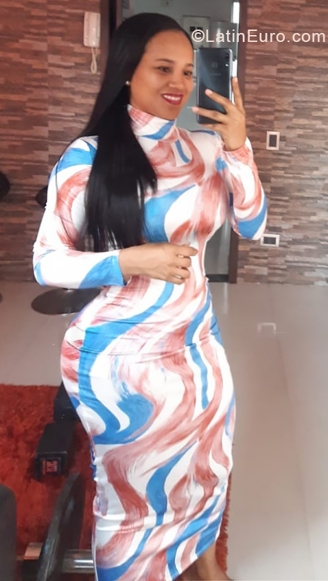 Date this pretty Colombia girl Yicith from Cali CO27144