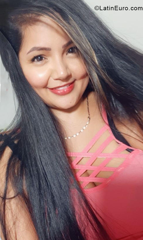 Date this stunning Colombia girl Karen from Bucaramanga CO27162