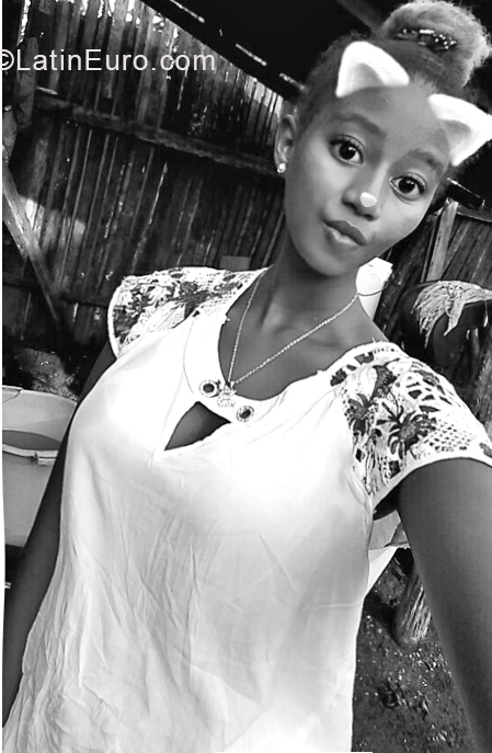 Date this lovely Colombia girl Briny from Quibdo CO27166