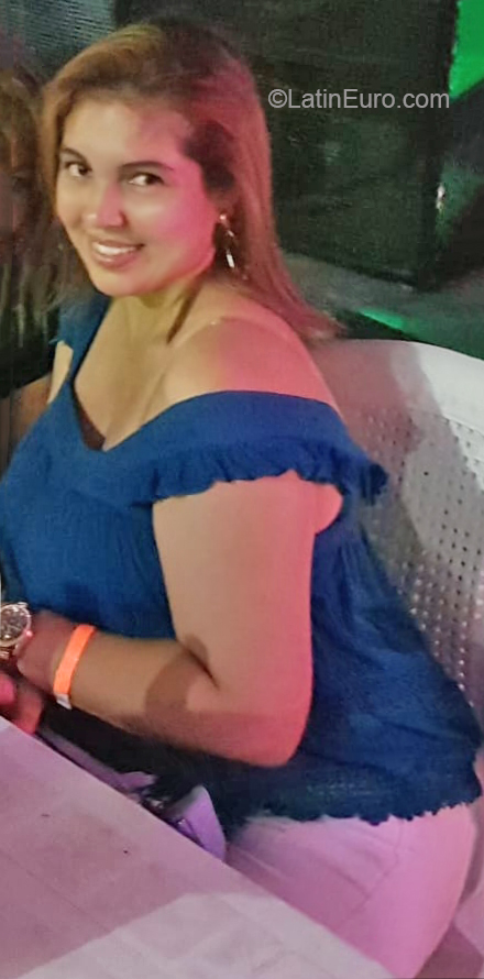 Date this tall Costa Rica girl Cindy from San Jose CR390