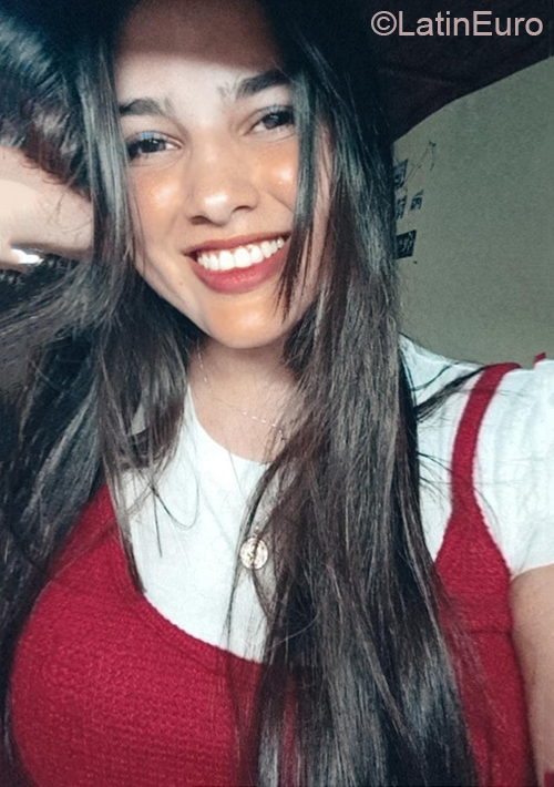 Date this charming Argentina girl Emma from Obera AR392