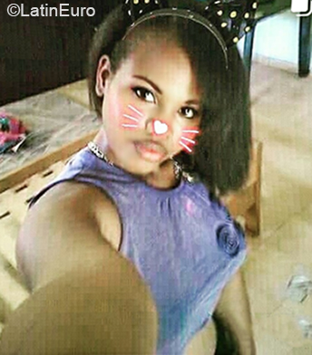 Date this sensual Venezuela girl Yurva from Margarita Island VE3201