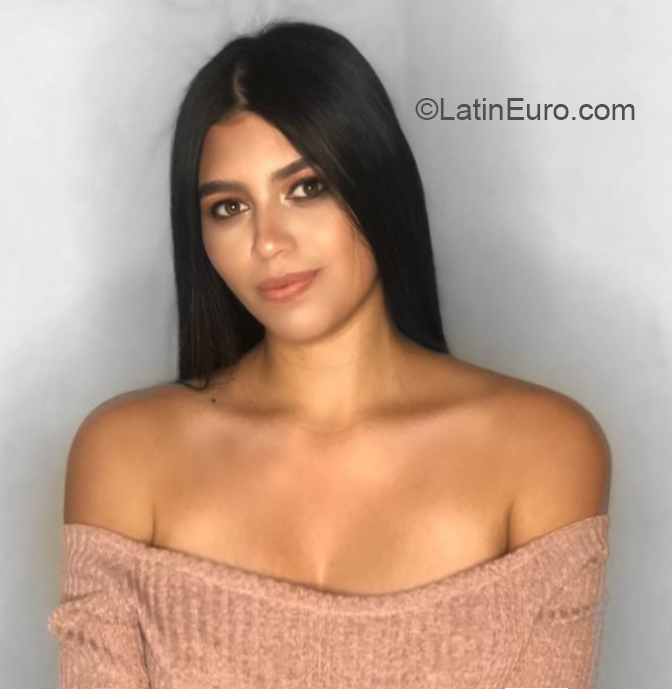 Date this tall Venezuela girl Daniela from Trujillo VE3209