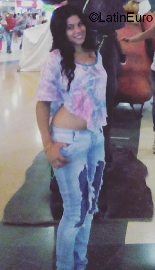 Date this cute Colombia girl Leidy from Barranquilla CO27498