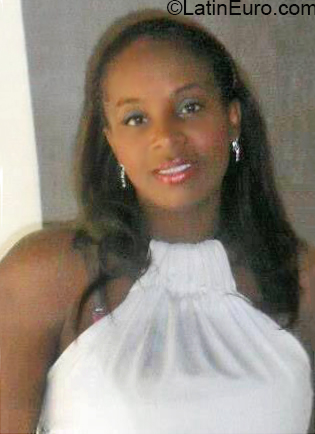 Date this sensual Colombia girl Luz from Medellin CO27520