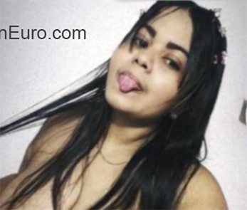Date this georgeous Colombia girl Loraine from Barranquilla CO27534