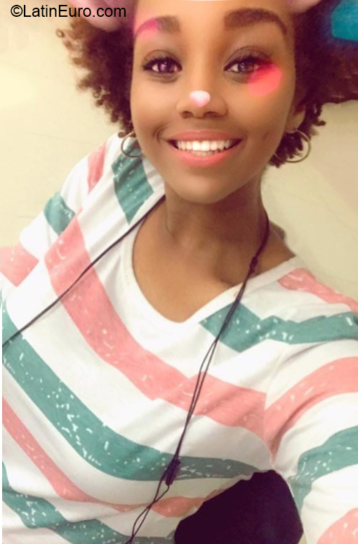 Date this beautiful Dominican Republic girl Maddy from Santo Domingo Este DO38276