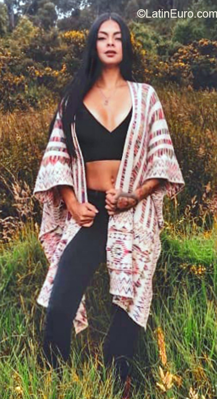 Date this charming Colombia girl Estefania from Bogota CO27645