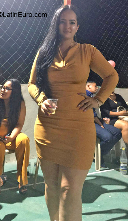 Date this athletic Ecuador girl Nayara from Guayaquil EC545