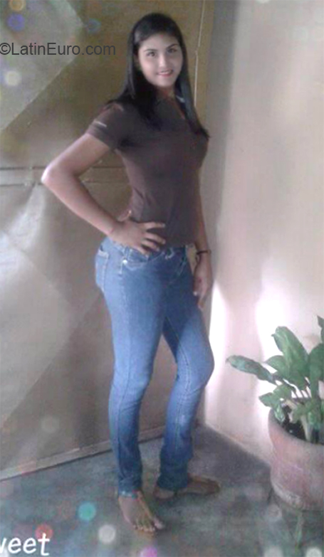 Date this tall Venezuela girl Seul from San Fernando de Apure VE3306
