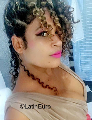 Date this athletic Dominican Republic girl Rosanna from Santo Domingo DO38412