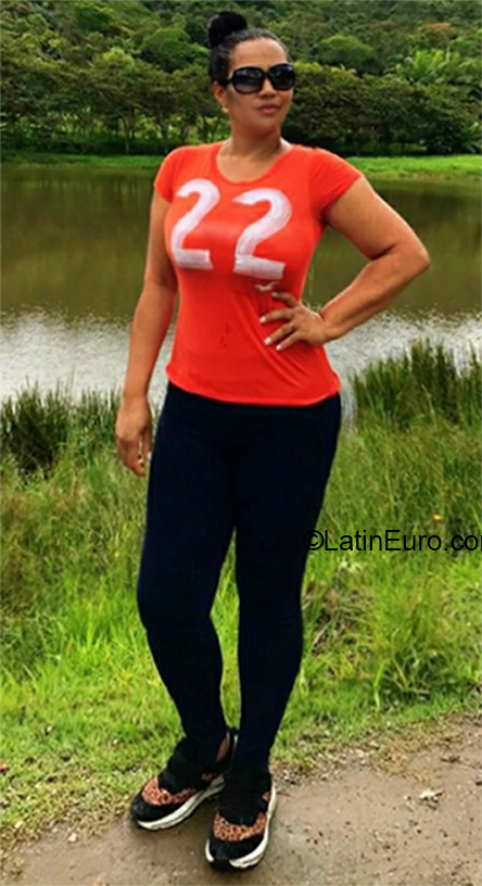 Date this charming Brazil girl Miriam from Sao Paulo BR11195