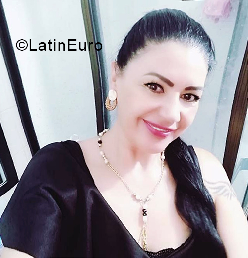 Date this attractive Colombia girl Kamantia from Cali CO28139