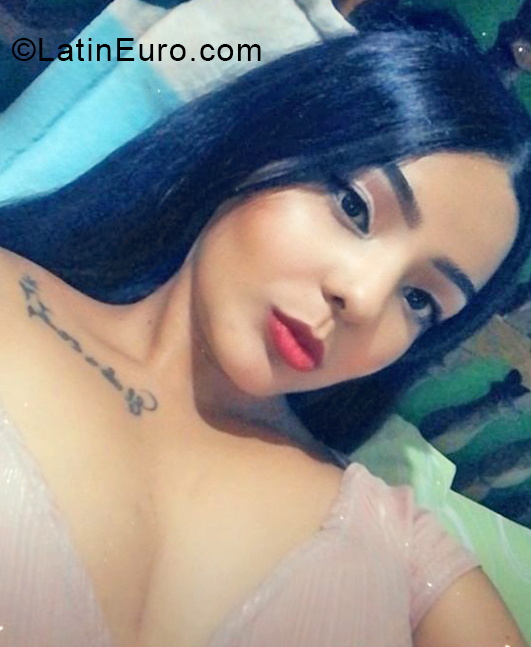 Date this georgeous Colombia girl Paola from Medellin CO28149