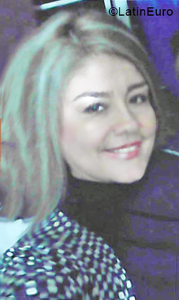 Date this exotic Colombia girl Gina from Medellin CO28179