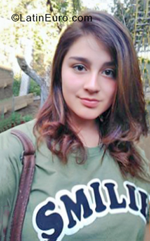 Date this foxy Chile girl Javiera from Santiago CL183