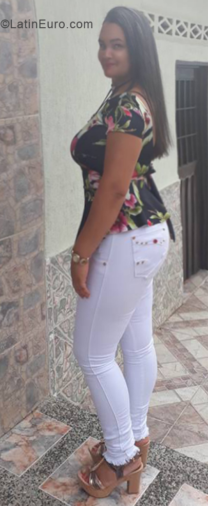 Date this funny Colombia girl Flor from Cartago CO28259