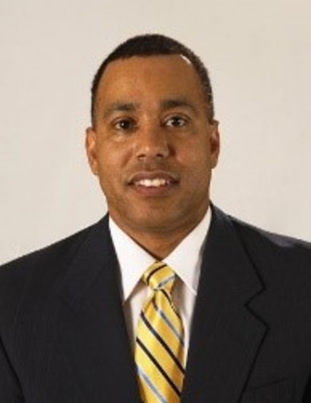 Date this hard body United States man Esteb from Chic US20902