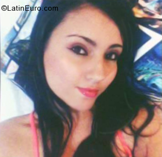 Date this beautiful Colombia girl Rosi from Pereira CO28309