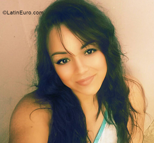 Date this beautiful Costa Rica girl Kromez from San Carlos CR413