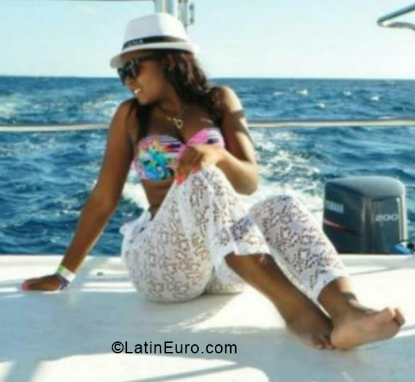 Date this delightful Dominican Republic girl Diana from La Romana DO38692
