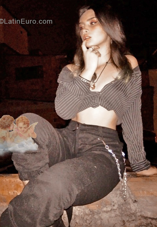 Date this hot Colombia girl Lucia Fernanda from Pereira CO28507