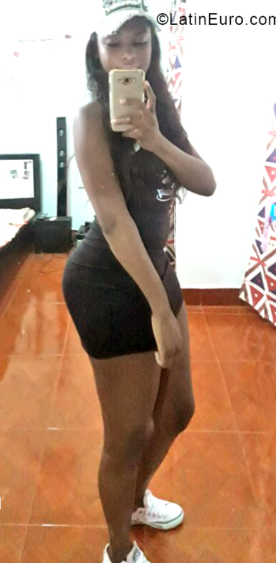 Date this tall Colombia girl Libet from Buenaventura CO30648