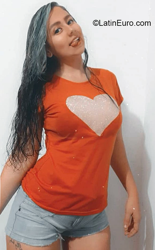 Date this exotic Colombia girl Nata from Valledupar CO28591