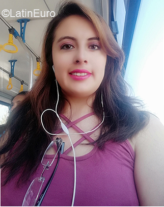 Date this beautiful Ecuador girl Yadira from Quito EC614