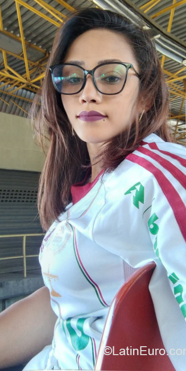 Date this young Brazil girl V from Rio De Janeiro BR11241