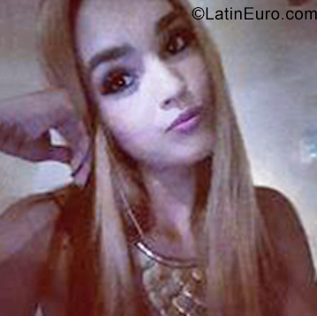 Date this delightful Venezuela girl Silvia from Maracaibo VE3514