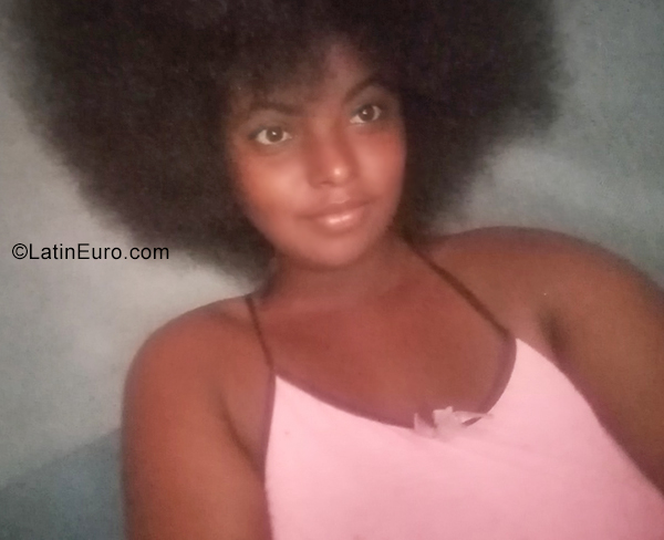 Date this nice looking Costa Rica girl Jahanuari from Limon CR422