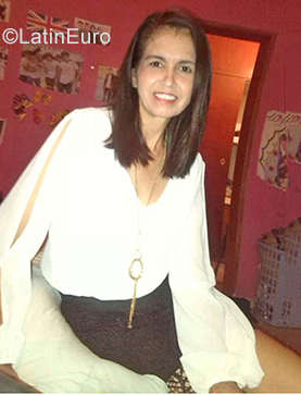 Date this hot Venezuela girl Alba from Falcon VE3538