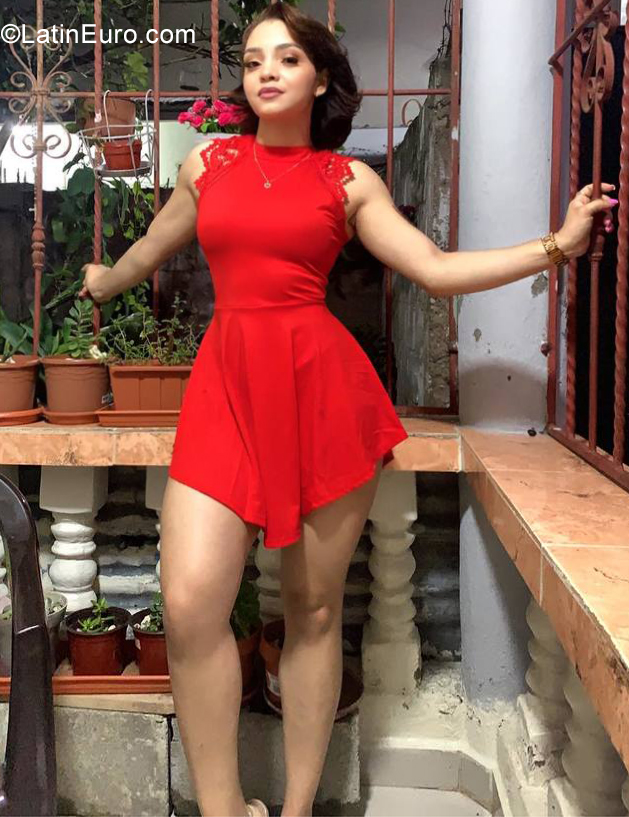 Date this good-looking Dominican Republic girl Anael samantha from santiago DO38925