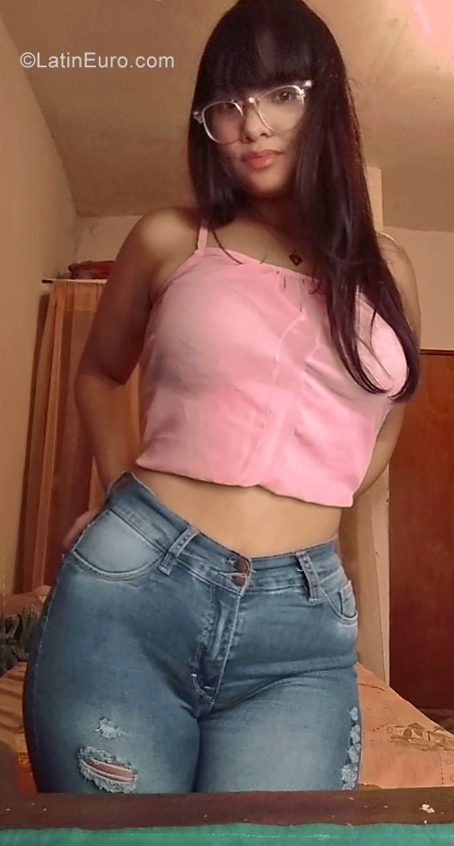 Date this stunning Venezuela girl Gabriela from Barquisimeto VE3564