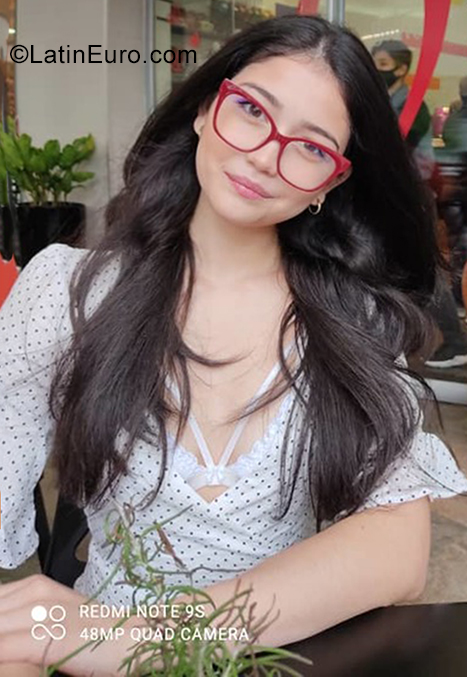 Date this young Venezuela girl Natalia from Maracay VE3637