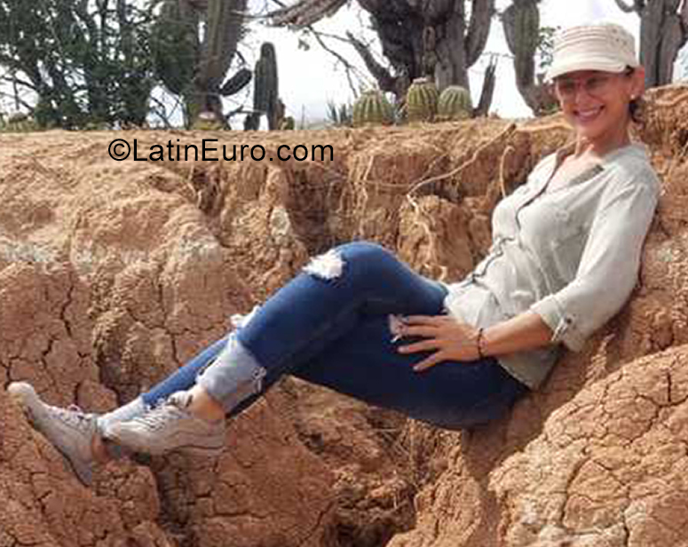 Date this delightful Colombia girl Maria from Bogota CO29099