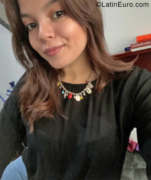 Date this cute Colombia girl Diana from Bogota CO29116