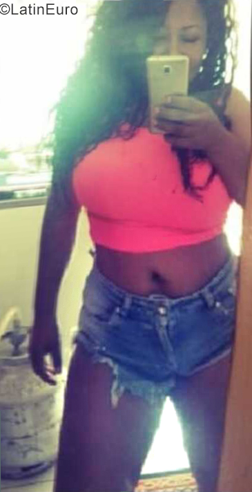 Date this foxy Brazil girl Vanessa from Rio De Janeiro BR11307