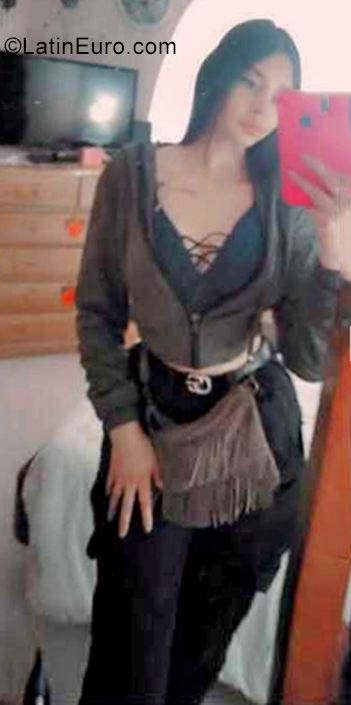 Date this passionate Colombia girl Evelyn from Bogota CO29277