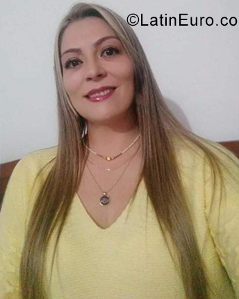 Date this beautiful Colombia girl Monik from Medellin CO29327