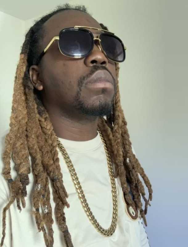 Date this charming United States man Benzo from Newark US21132